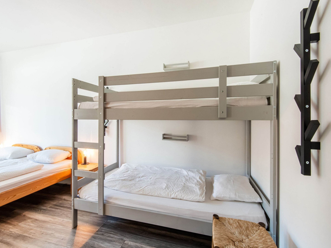 Bedroom 3, Child Friendly Apartment in Zell am See near Lake, Zell am See