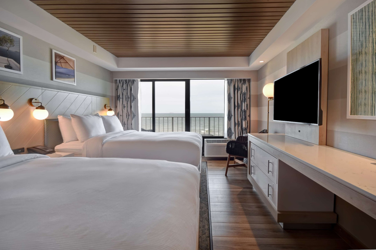 Bedroom 3, DoubleTree by Hilton Virginia Beach Oceanfront South, Virginia Beach