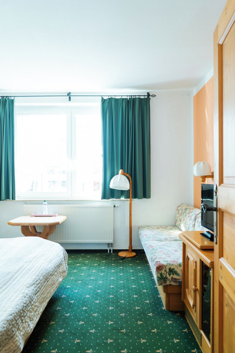 Bedroom 13