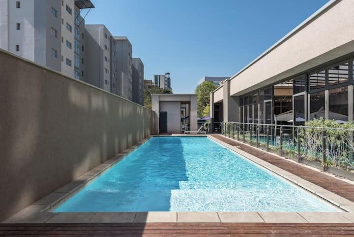 Others 2, Sandton Skye Suite, City of Johannesburg