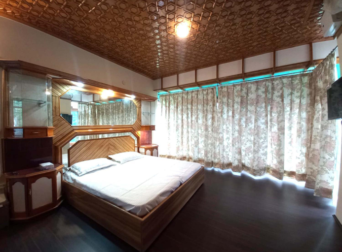Bedroom 3, Red Wood, Srinagar