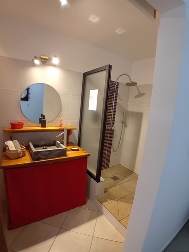 Bathroom 5, Villa Belza, Saint-Pierre