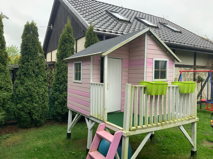 Garden 2, Comfortable Holiday Home With Garden, by the Lake, Koszalin