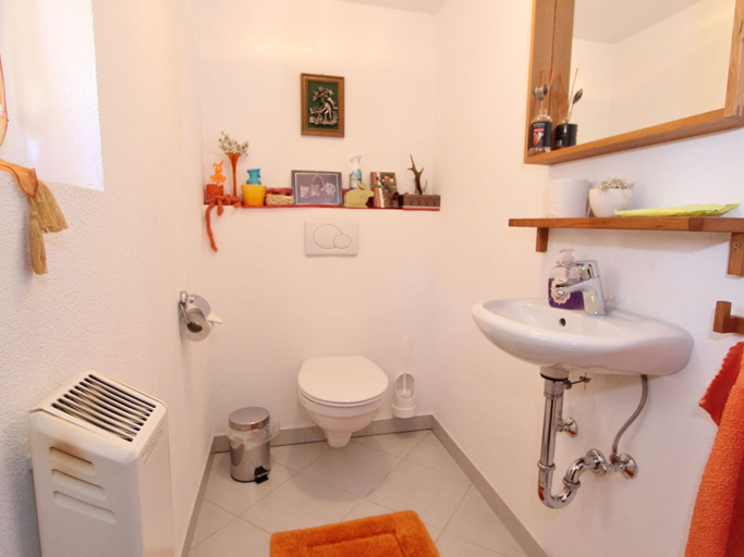 Bathroom 3, Cozy Chalet in Bramberg am Wildkogel with Sauna near Ski Lift, Zell am See