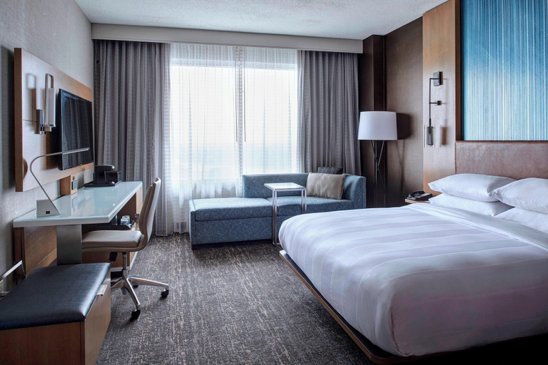 Bedroom 4, Auburn Hills Marriott Pontiac, Oakland