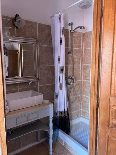 Bathroom, Chambre FLORENCE - Piscine chauffee - MAS SAINT LOUIS, Gard