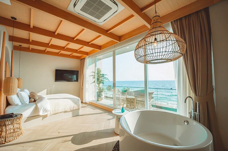 Bedroom 3, Maldives Beach Resort, Tha Mai