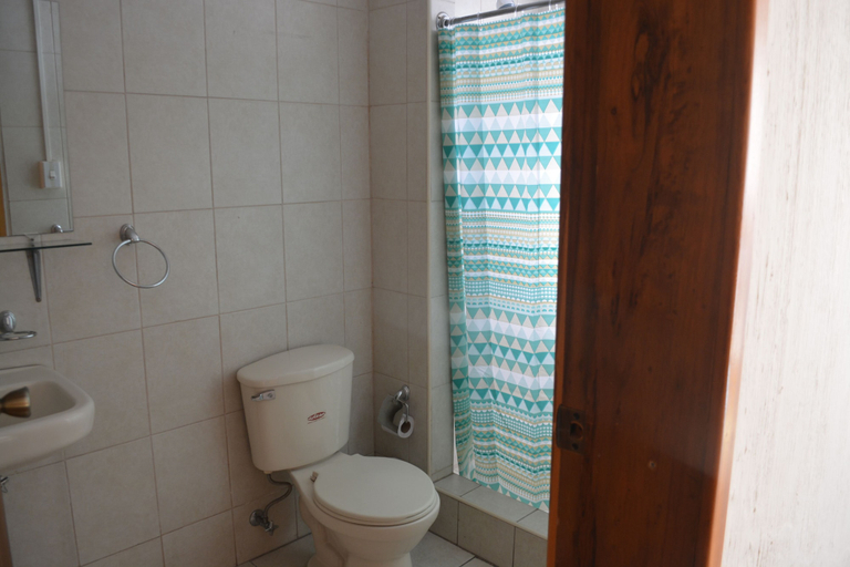 Bathroom 4, Blue house la floresta, Quito