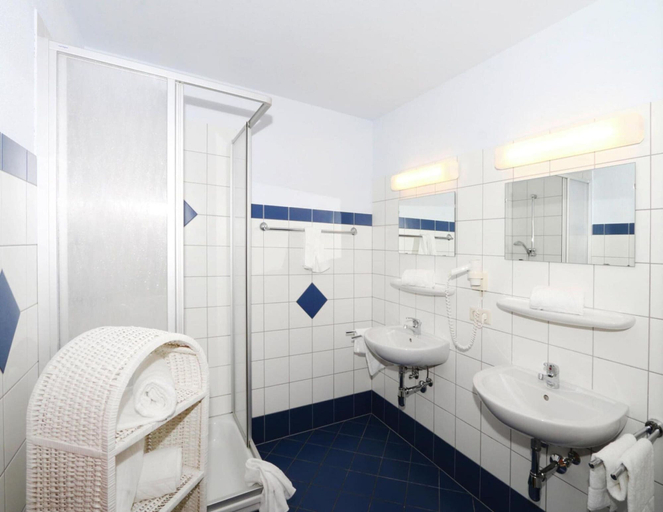 Bathroom 3, Apartment House Isegrim, Altenmarkt, Sankt Johann im Pongau