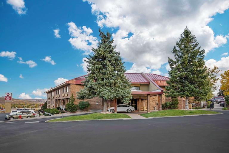 Best Western Plus Landmark Inn, Summit