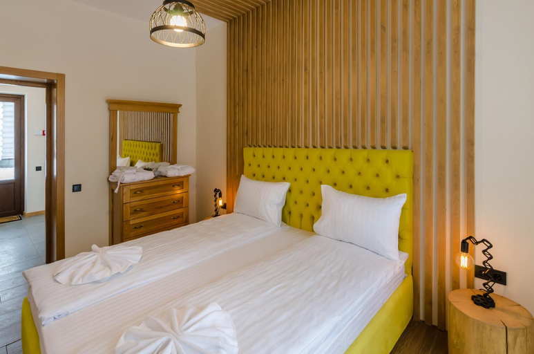 Bedroom 2, GOOD DAYS Shale Resort 4 км до Буковеля, Iaremchans'ka