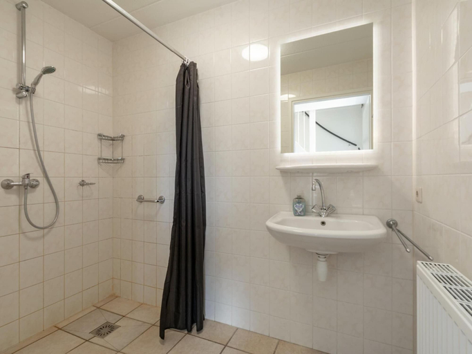 Bathroom 4, Amazing Viilla Near the Beach, Den Helder