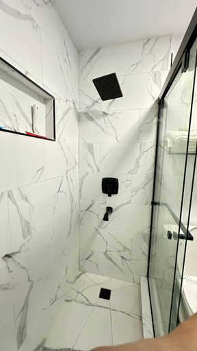 Bathroom 2, Modern 2BR Stylish & Cozy Unit, Los Angeles