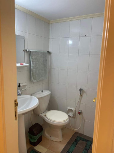 Bathroom 4, HDInn, Salt