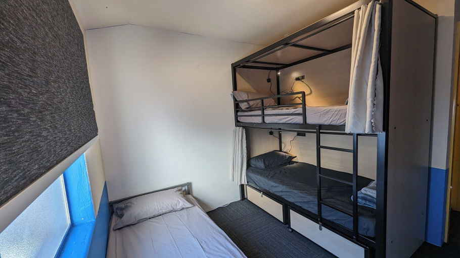 Bedroom 6