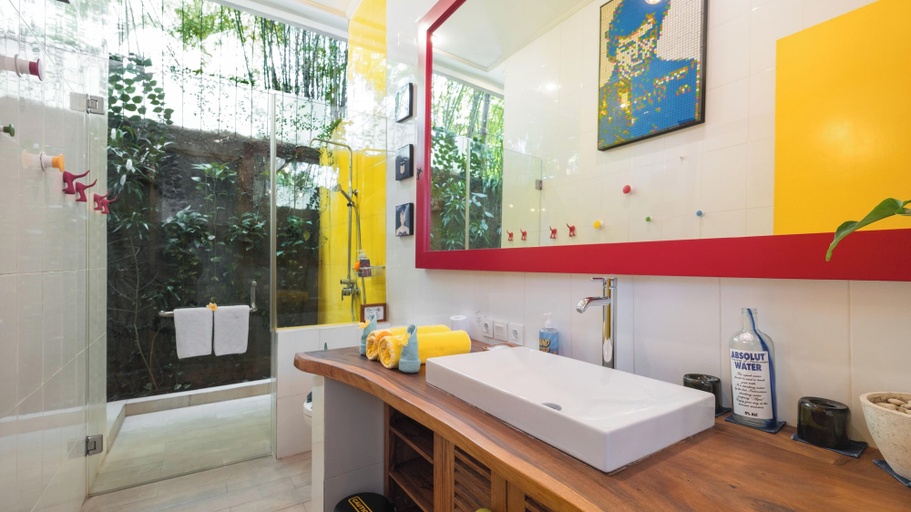 Bathroom 3, NicoNico Mansion by Villa Finder, Badung