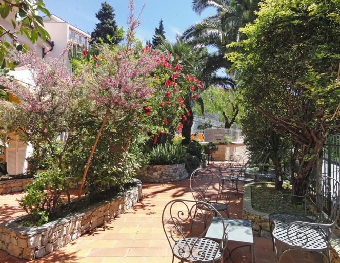 Others 5, Apartment in Pietra Ligure, Savona