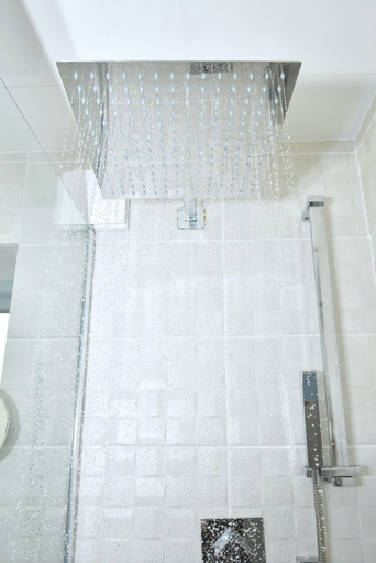 Bathroom 4, The Mews @ Aboyne Close Birmingham, Birmingham