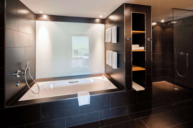 Bathroom 23