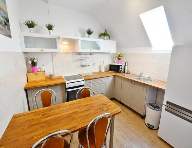 Others 4, Holiday Apartment, 3 Bedrooms, Garden, Slowino, Sławno
