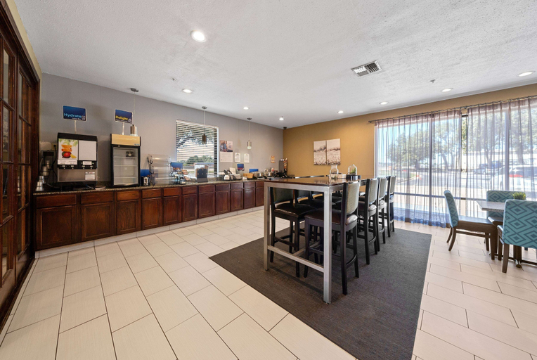 Food & Drinks 5, Days Inn by Wyndham Round Rock, Williamson