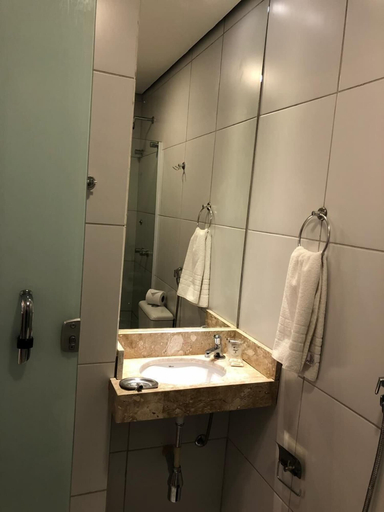 Bathroom 10