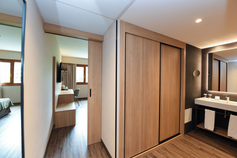 Bedroom 3, SOMMOS Hotel Benasque Spa, Huesca