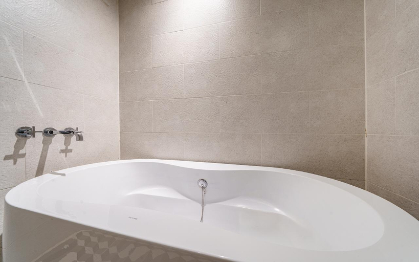 Bathroom 8