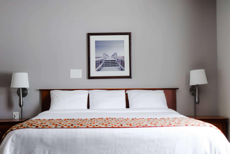 Bedroom 3, Super 8 by Wyndham Campbellton NB, Restigouche