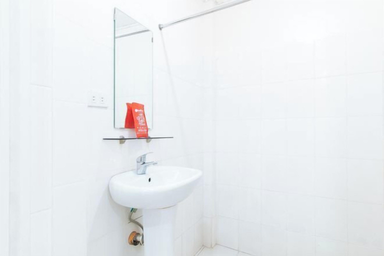 Bathroom 22