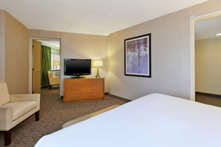 Bedroom 3, Hotel Auburn Hills, Oakland