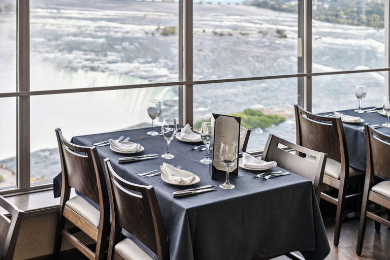 Food & Drinks 5, The Tower Hotel Fallsview, Niagara