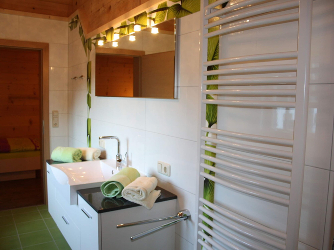 Bathroom 5, Apartment Leogang Near Ski Slopes, Zell am See