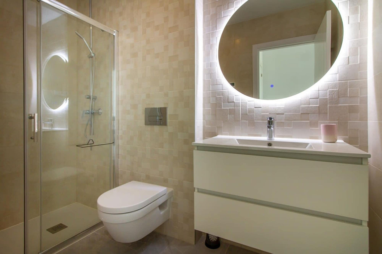 Room 5, Camporrosso 1C by Bookaparadise, Alicante