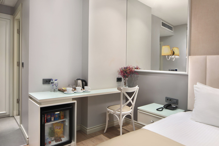 Bedroom 5, Ess Hotel, Beyoğlu