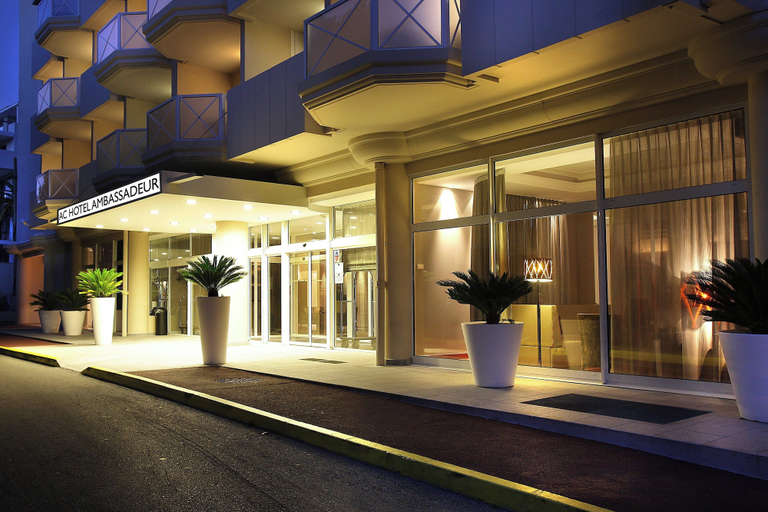 Exterior & Views 2, AC Hotel by Marriott Ambassadeur Antibes - Juan Les Pins, Alpes-Maritimes