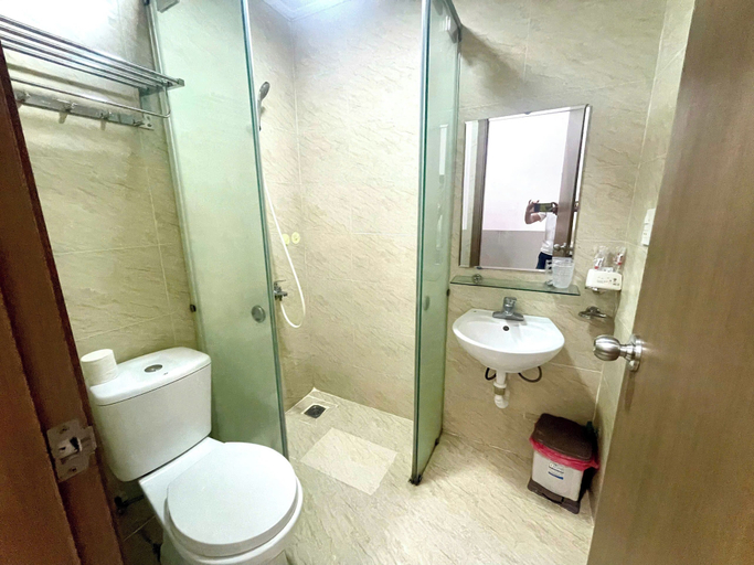 Bathroom 3, Muong Thanh Beachfront Apartment, Nha Trang