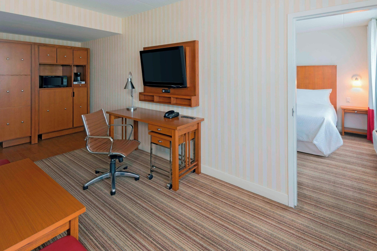 Bedroom 4, Four Points by Sheraton Cambridge Kitchener, Ontario, Waterloo