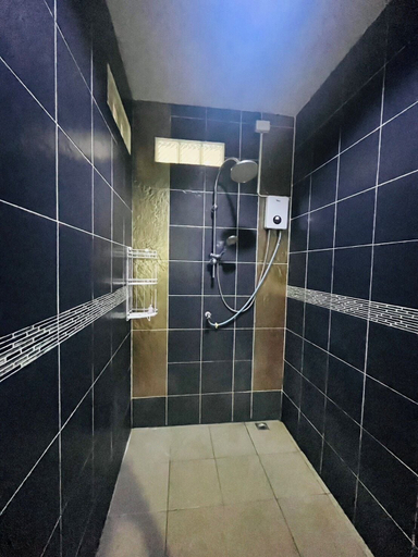 Bathroom 3, KARON STUDIO APARTMENT, Pulau Phuket