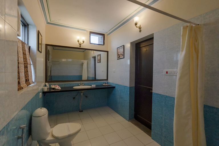 Bathroom 4, Udai Bagh, Udaipur