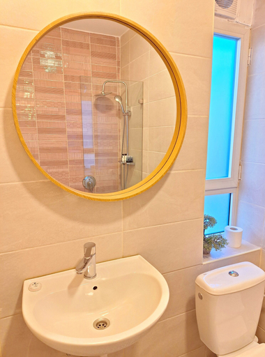 Bathroom 2, JAKO Boutique
