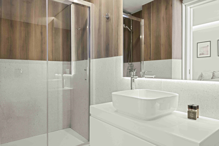 Bathroom, Phaedrus Living: Limassol Seaside Residences 06