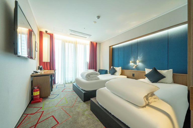 Bedroom 4, South Vandeco Hotel, Busanjin