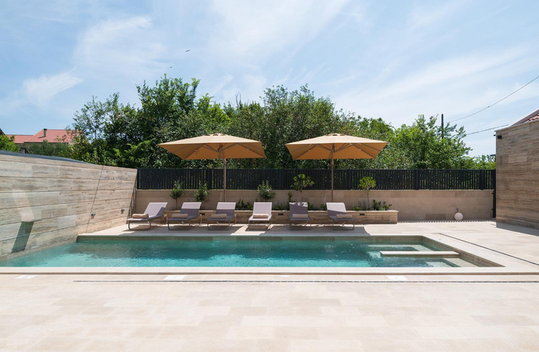 Sport & Beauty 2, Luxury Villa Salt & Stone with spa area in Nin, Nin