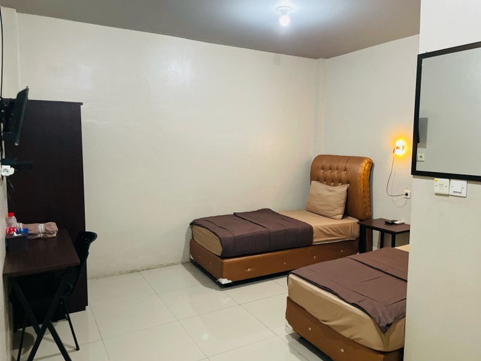 Bedroom 3, Family Hotel Kuala Tungkal, West Tanjung Jabung