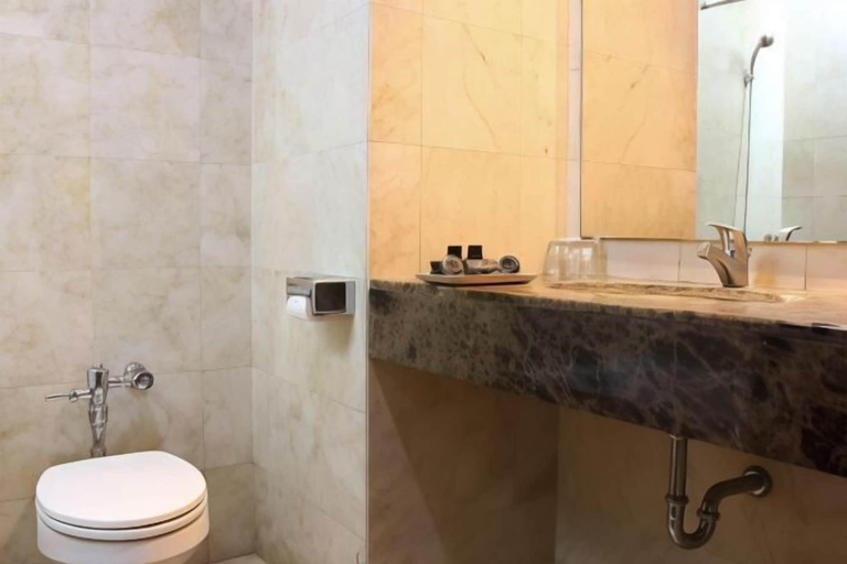 Bathroom 19