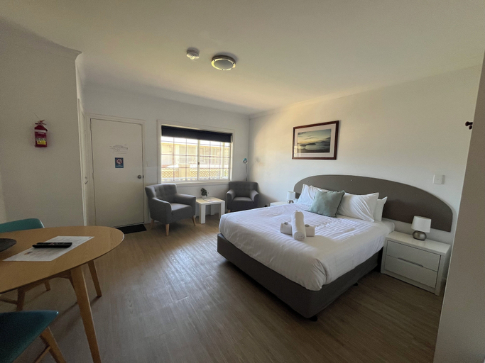 Bedroom 2, Clearwater Motel Apartments, Esperance