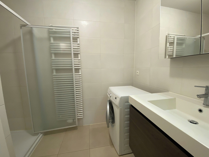 Bathroom 3, Apartment in Nieuwpoort Near the Beach, West-Vlaanderen