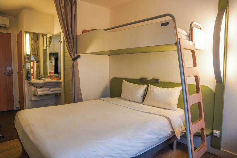 Bedroom 2, ibis budget Bayeux, Calvados