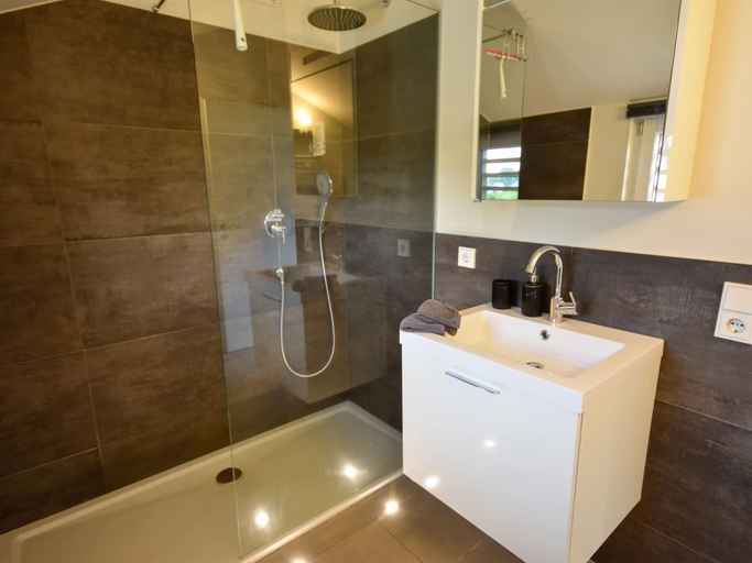 Bathroom 4, Holiday Home in Vulkaneifel, Vulkaneifel